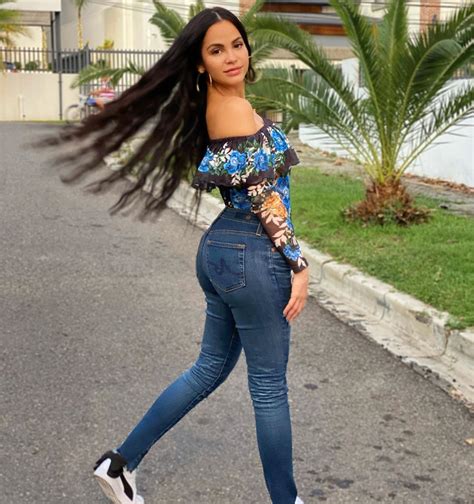 NATTI NATASHA (@nattinatasha) • Instagram photos and videos.